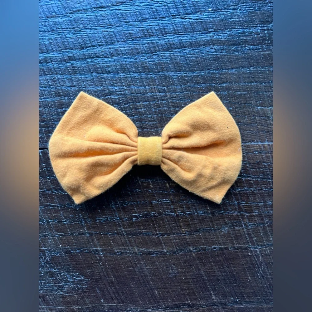 Golden yellow clip bow for girls